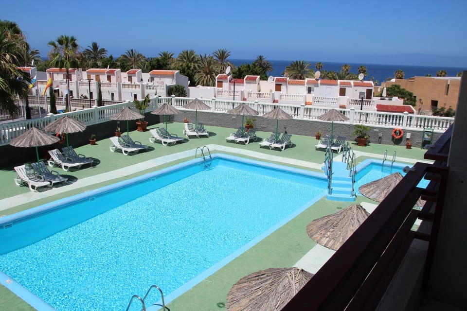 Pool view, Swimming pool, Swimming pool