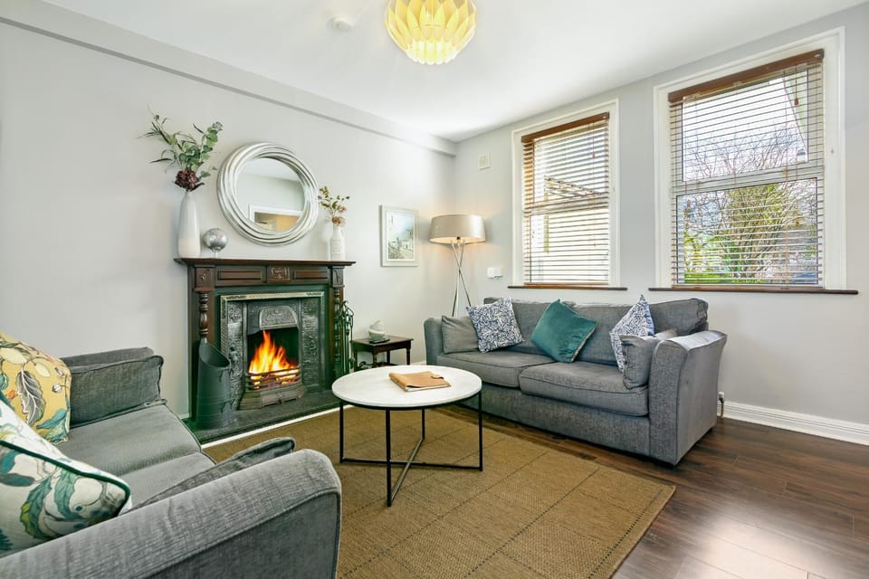 Communal lounge/ TV room, Living room