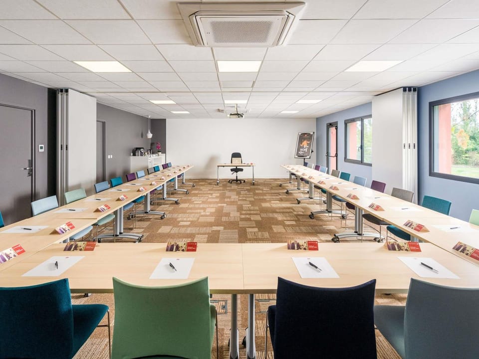 Meeting/conference room