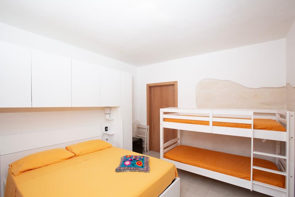 Bed, Bedroom, bunk bed, wardrobe