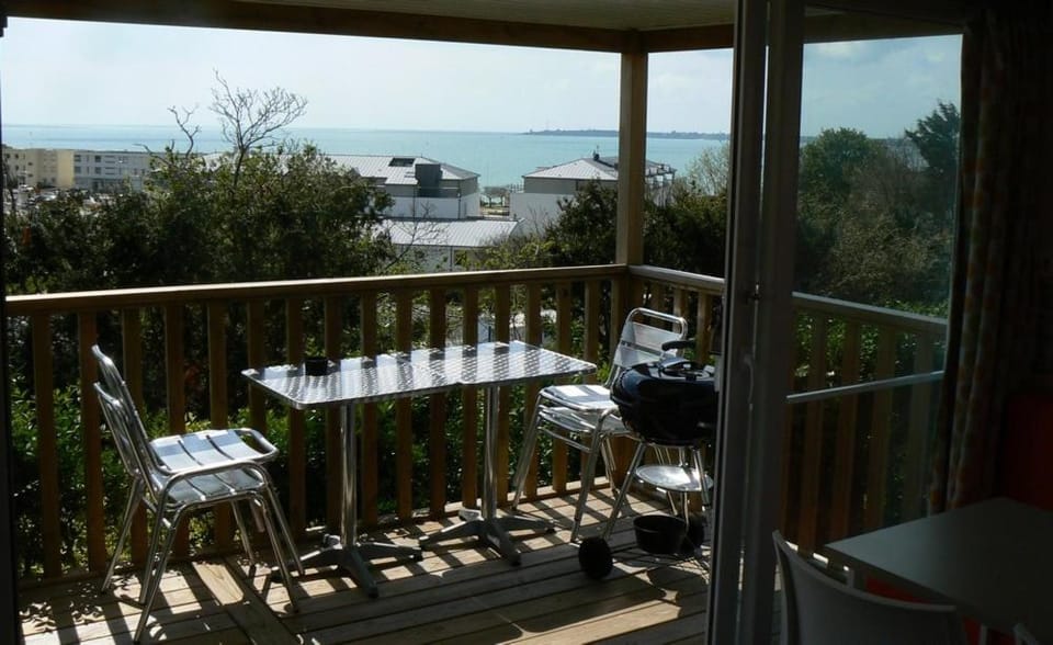 Camping Les Sables Blancs Campground/ 
RV Resort in Concarneau