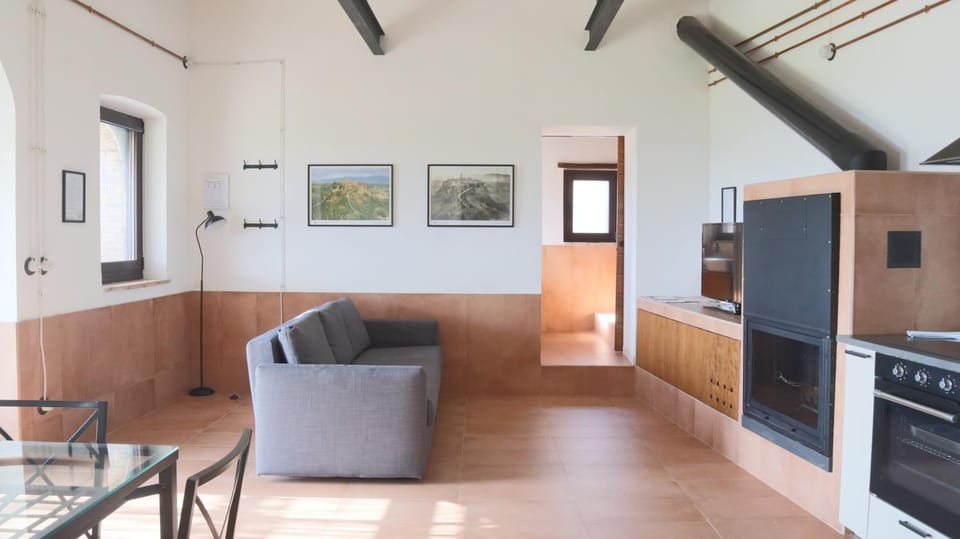 TV and multimedia, Living room, Seating area, Dining area, fireplace, heating, internet, oven, stove, air conditioner