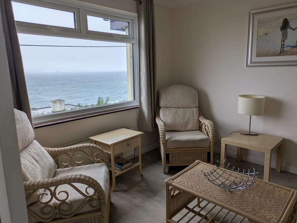 Porthleven Coastal Retreat with 5 Bedrooms House in Porthleven