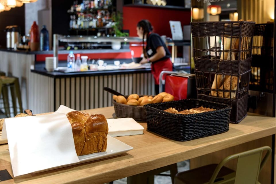 Restaurant/places to eat, Dining area, On site, Breakfast
