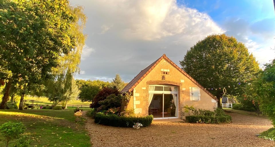 Property building, Garden view