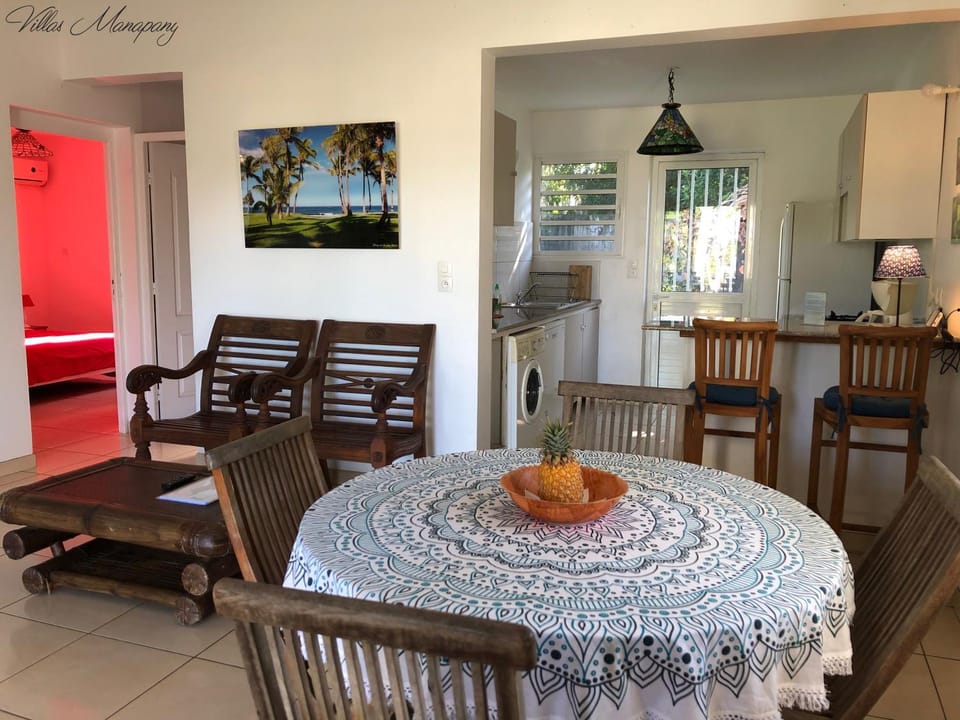 Lounge or bar, Dining area