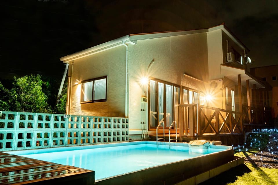 Property building, Night, Pool view, Swimming pool, Swimming pool