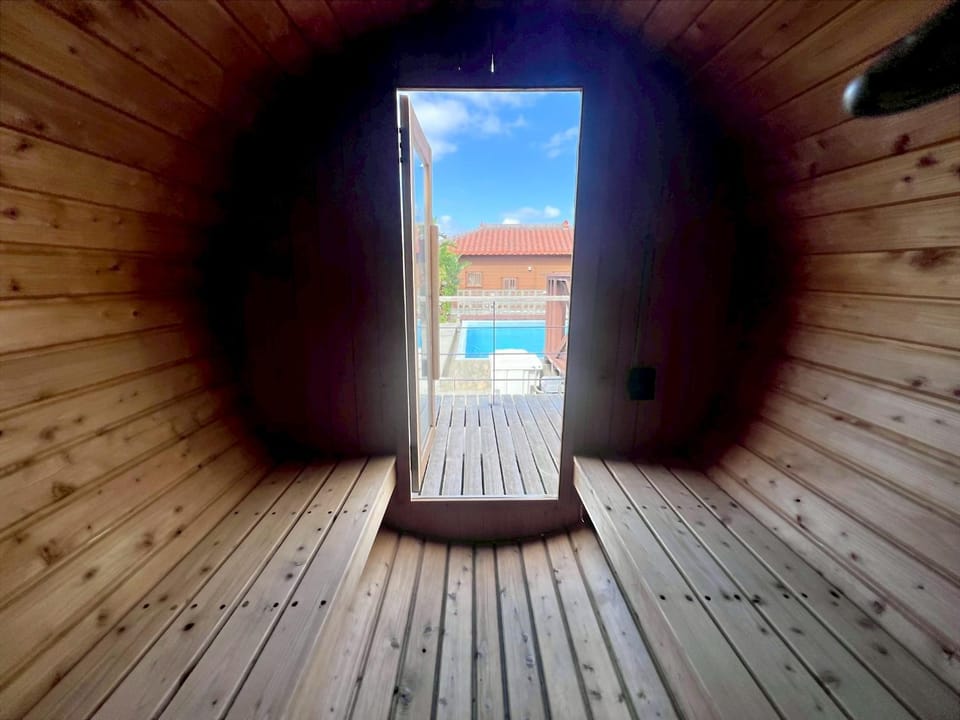 Sauna, Swimming pool