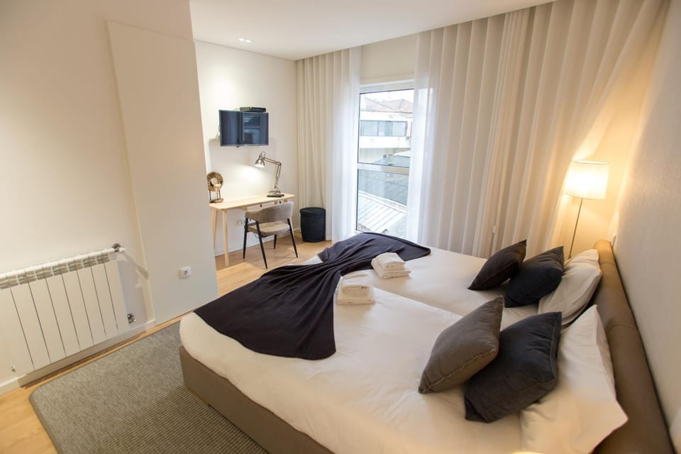 Bed, TV and multimedia, Photo of the whole room, Seating area, Bedroom, internet, towels