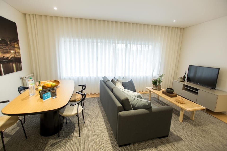 TV and multimedia, Living room, Dining area