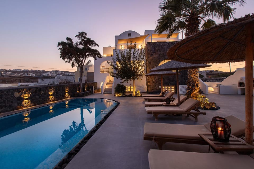 Pool view, Swimming pool, sunbed