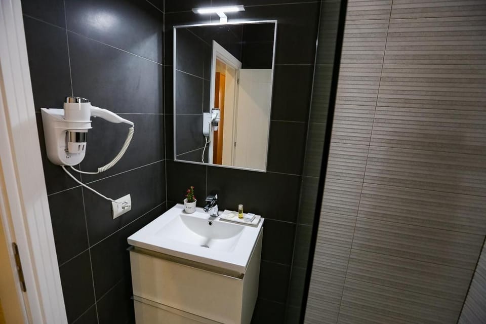Home Hotel Hotel in Tirana
