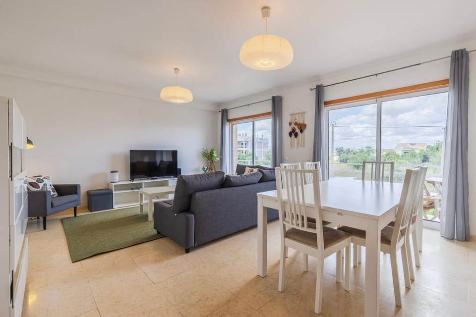 2 Bedroom Relax in Alvor by Innkeeper Apartment in Alvor