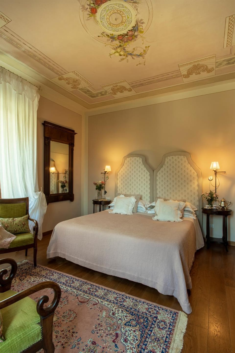 Bed, Photo of the whole room, Decorative detail, Bedroom, furniture