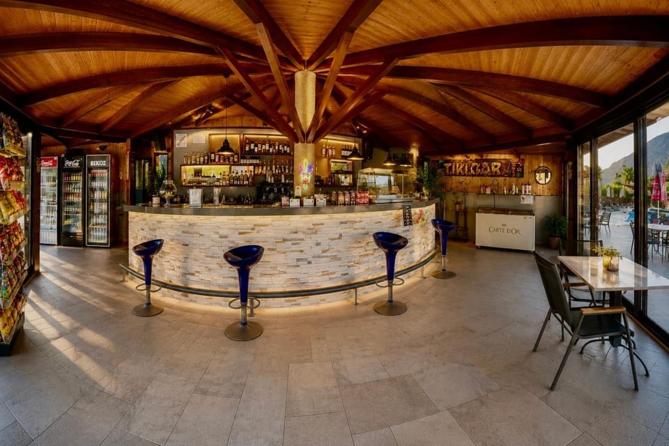Hotel Afrika Hotel in Peloponnese, Western Greece and the Ionian