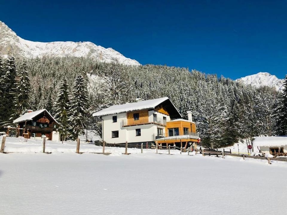 Property building, Neighbourhood, Winter