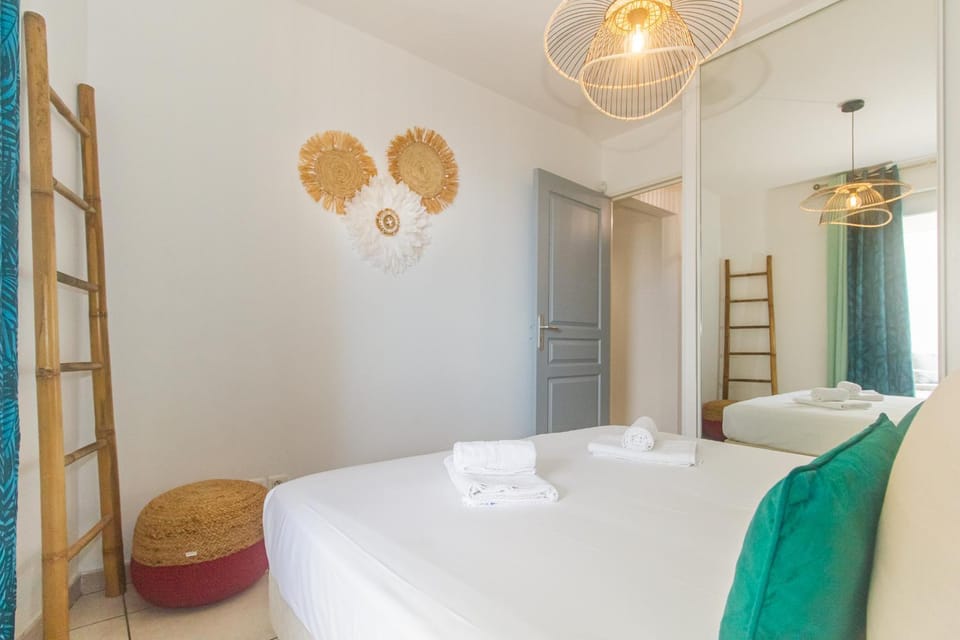 Cap Homard - spacieux apt - magnifique vue mer -proche plage Apartment in Saint-Paul