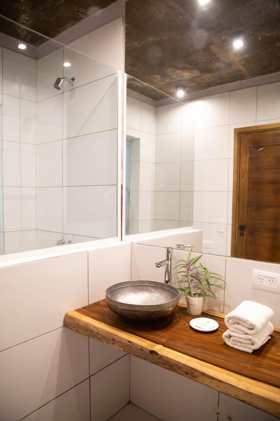 Shower, Bathroom, towels