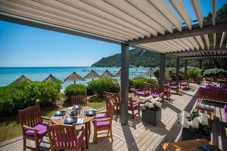 Patio, Restaurant/places to eat, Sea view