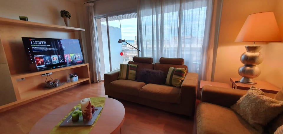 TV and multimedia, Balcony/Terrace, Living room, Seating area