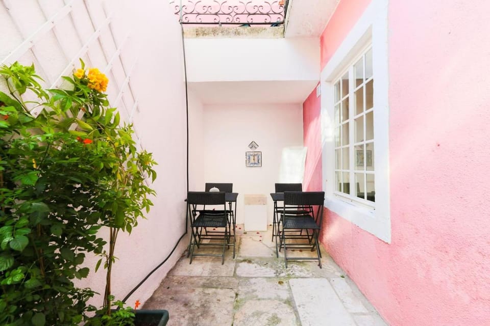 Patio, Dining area
