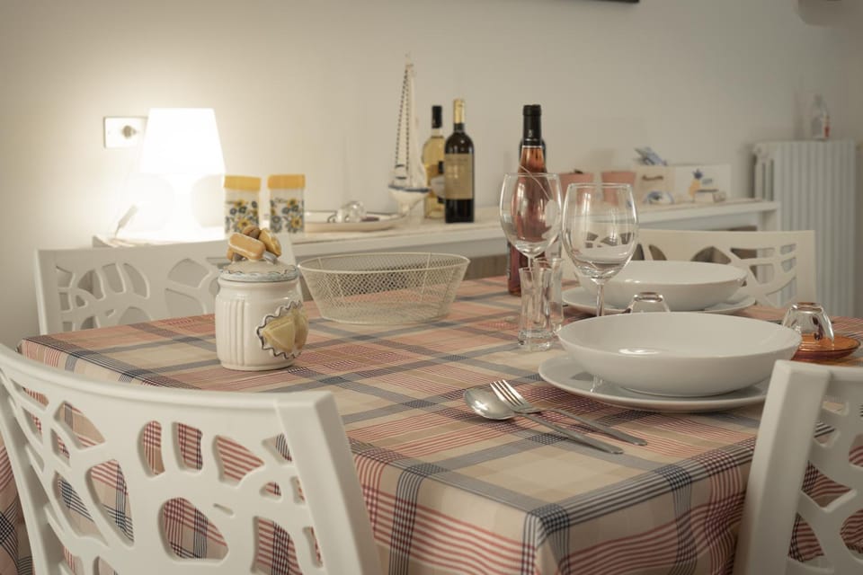 Living room, kitchen