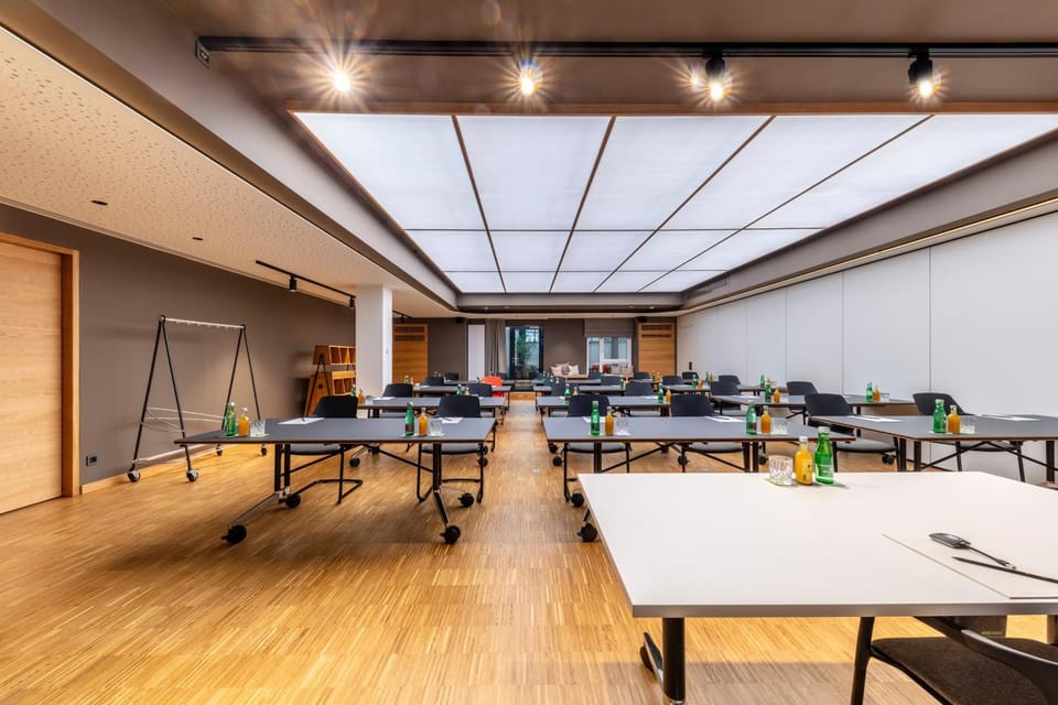 Meeting/conference room