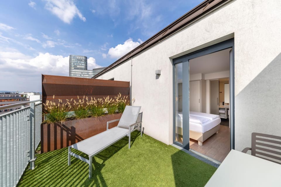 View (from property/room), Balcony/Terrace