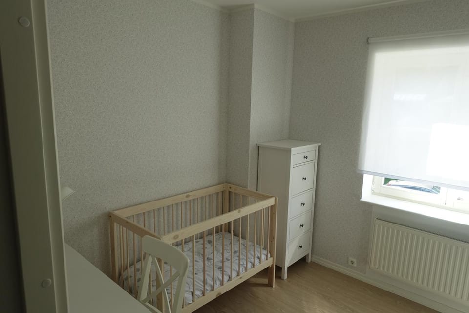 cot, bunk bed