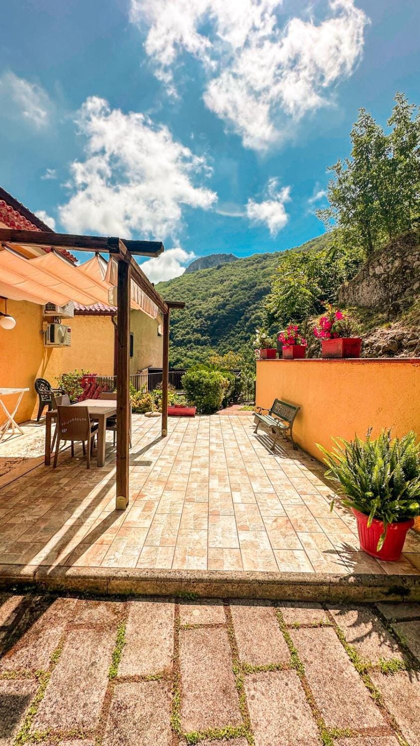 Casa Santicelli Maratea ' I CARPINI ' House in Maratea