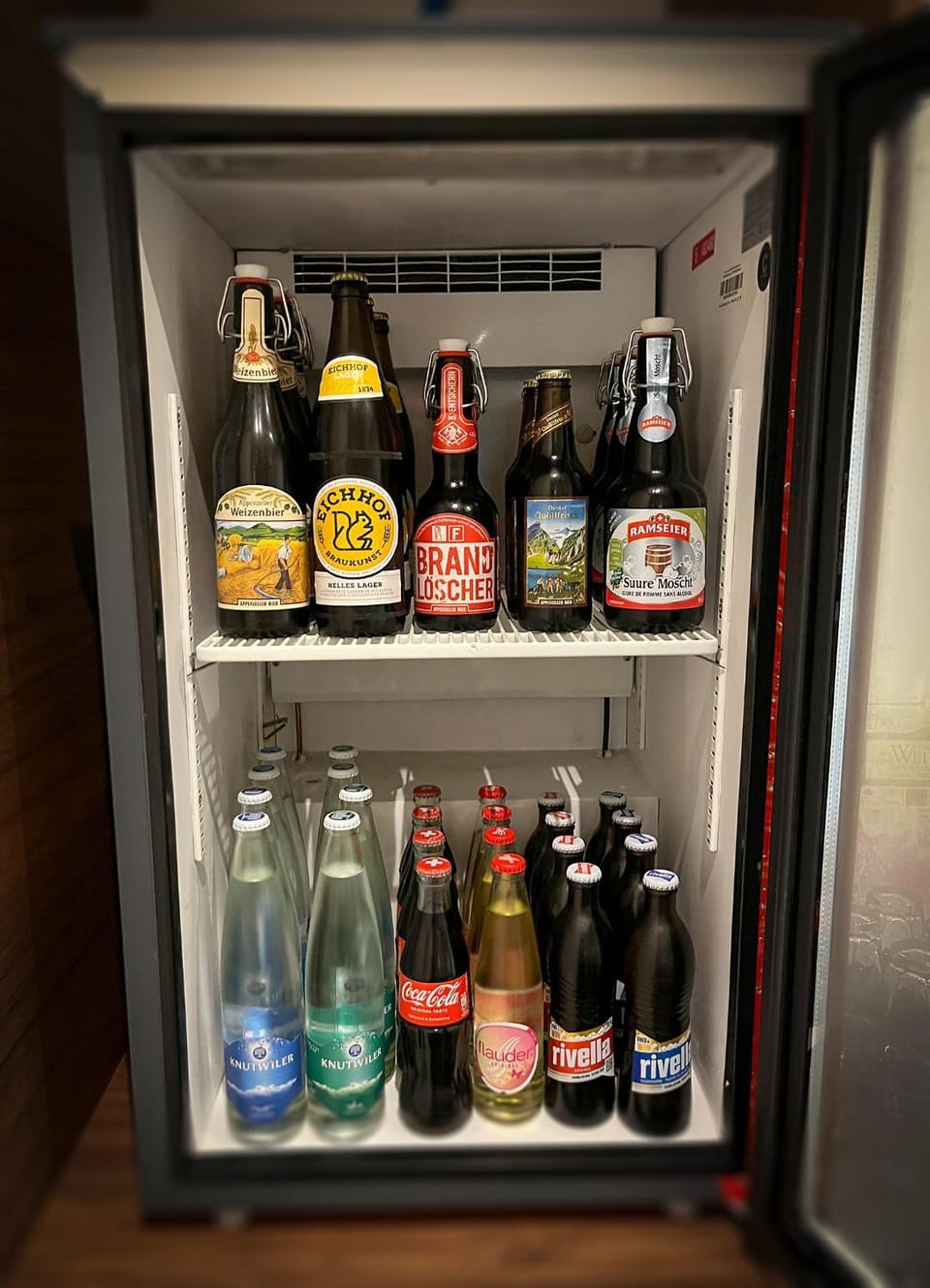 Restaurant/places to eat, Communal lounge/ TV room, Drinks