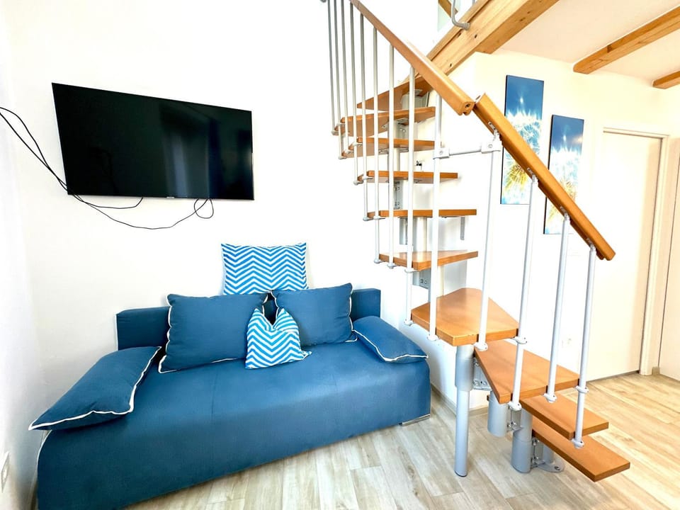 TV and multimedia, Seating area