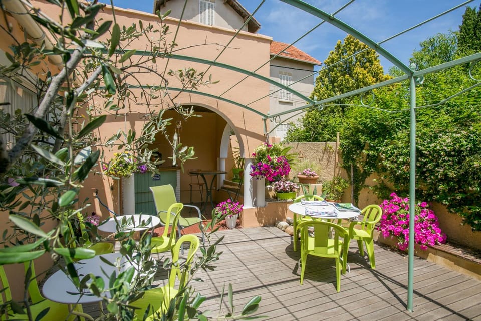 Patio, Day