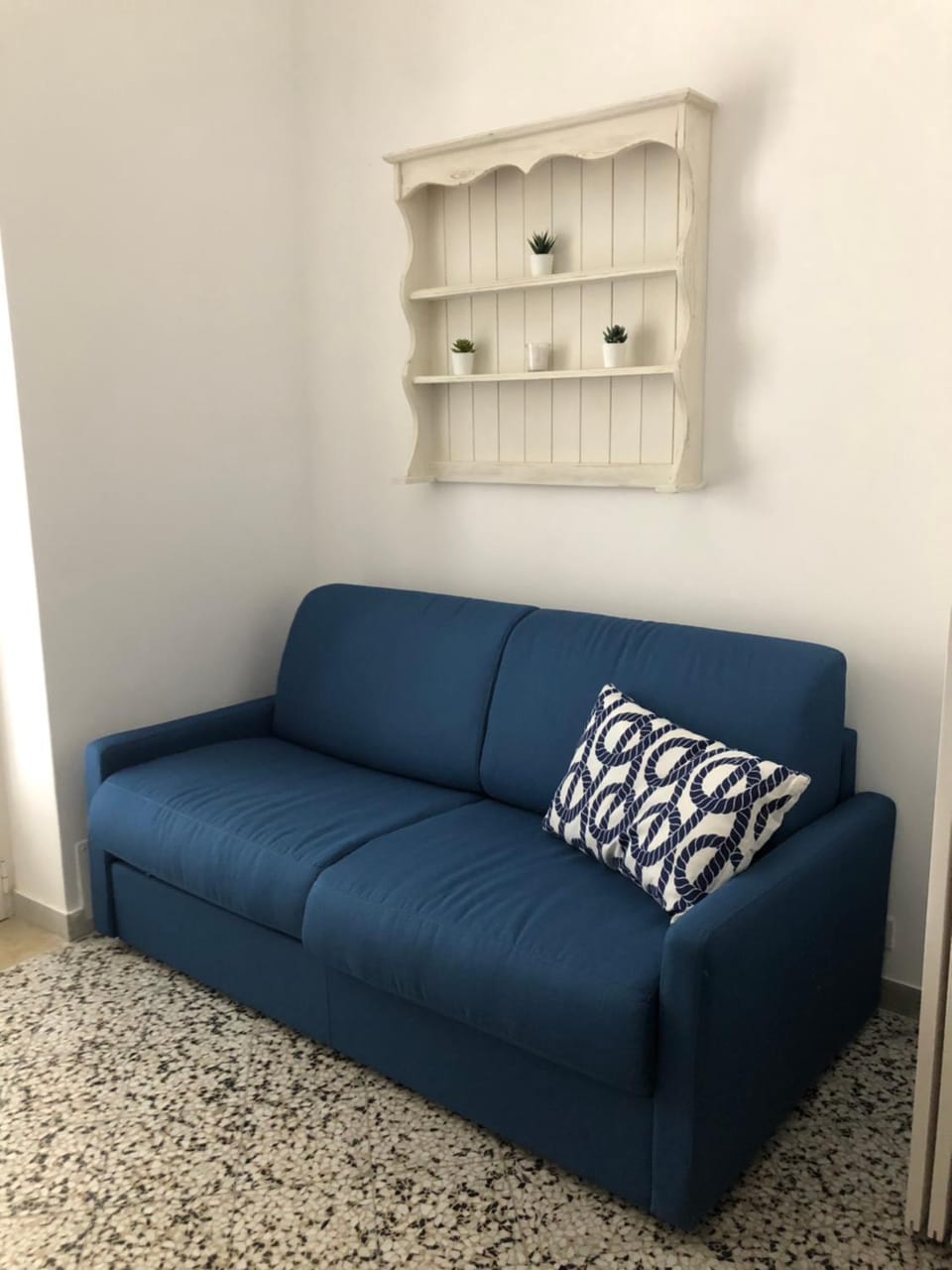 Bed, Seating area