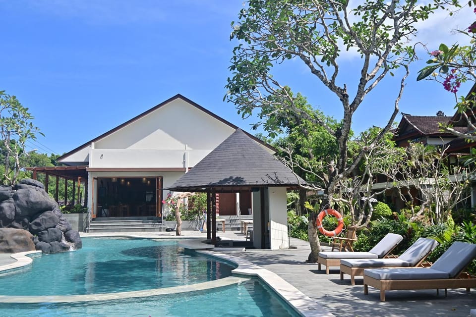 Property building, Restaurant/places to eat, Swimming pool, Breakfast