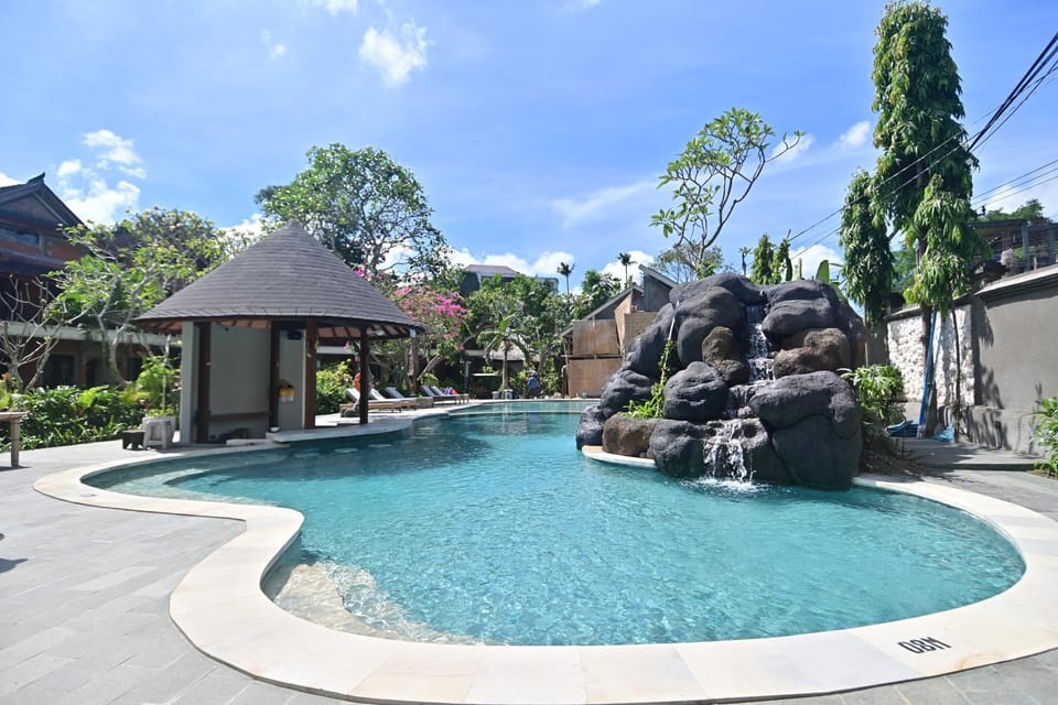 Property building, Swimming pool