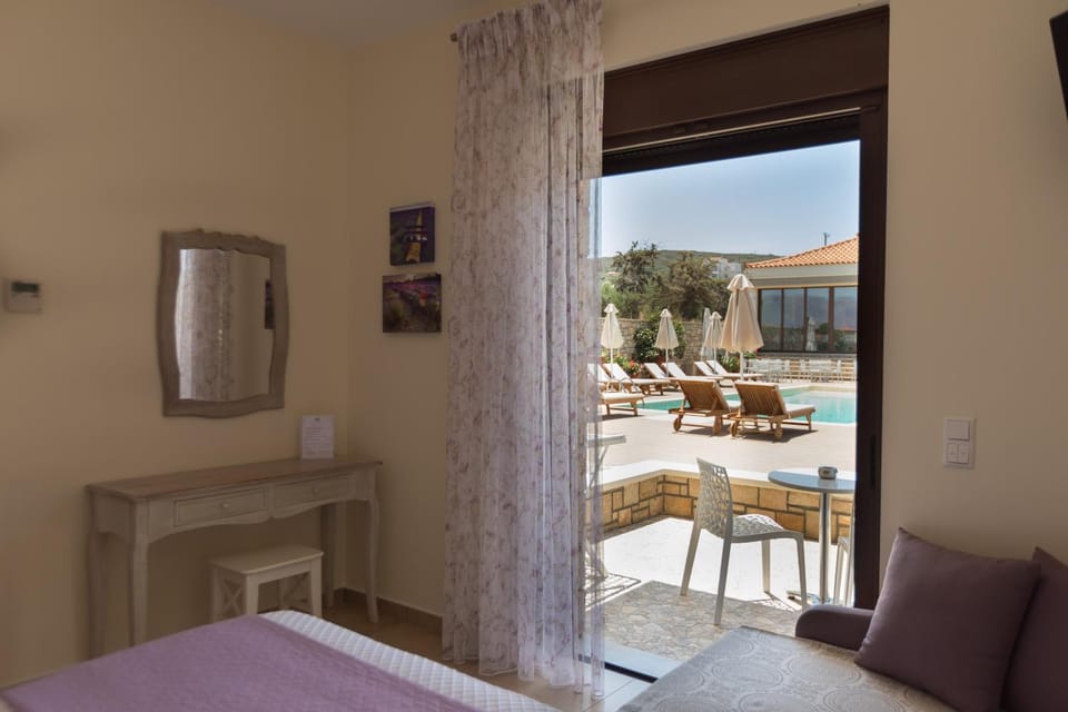 Balcony/Terrace, Pool view