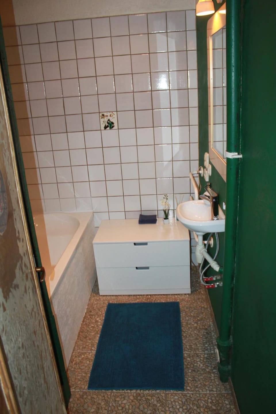 Hot Tub, Bathroom