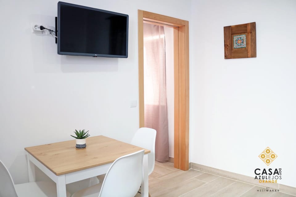Communal lounge/ TV room, Dining area