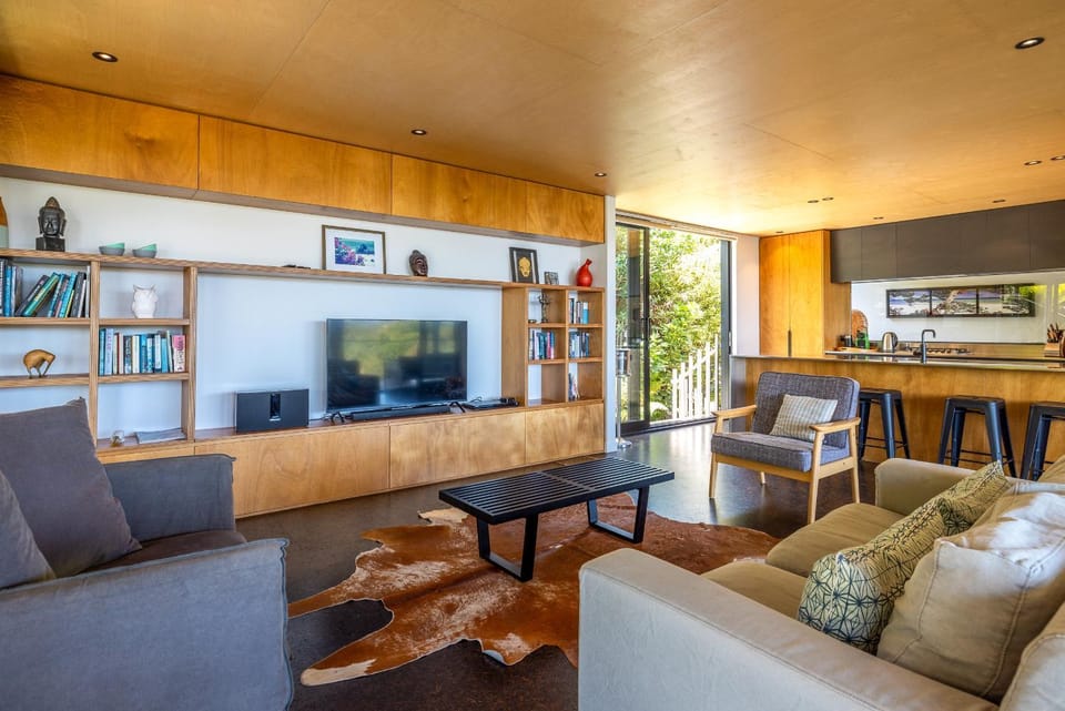 Communal lounge/ TV room, TV and multimedia, Living room