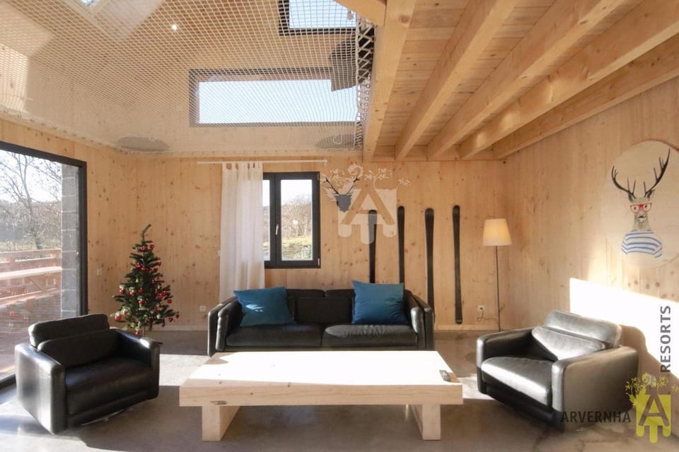 La Cabane de Marcha House in Besse-et-Saint-Anastaise