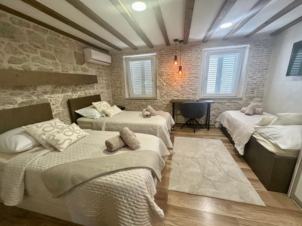 Guest House Laura Bed and Breakfast in Split