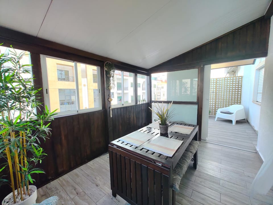 Balcony/Terrace, Dining area, Lunch, Dinner