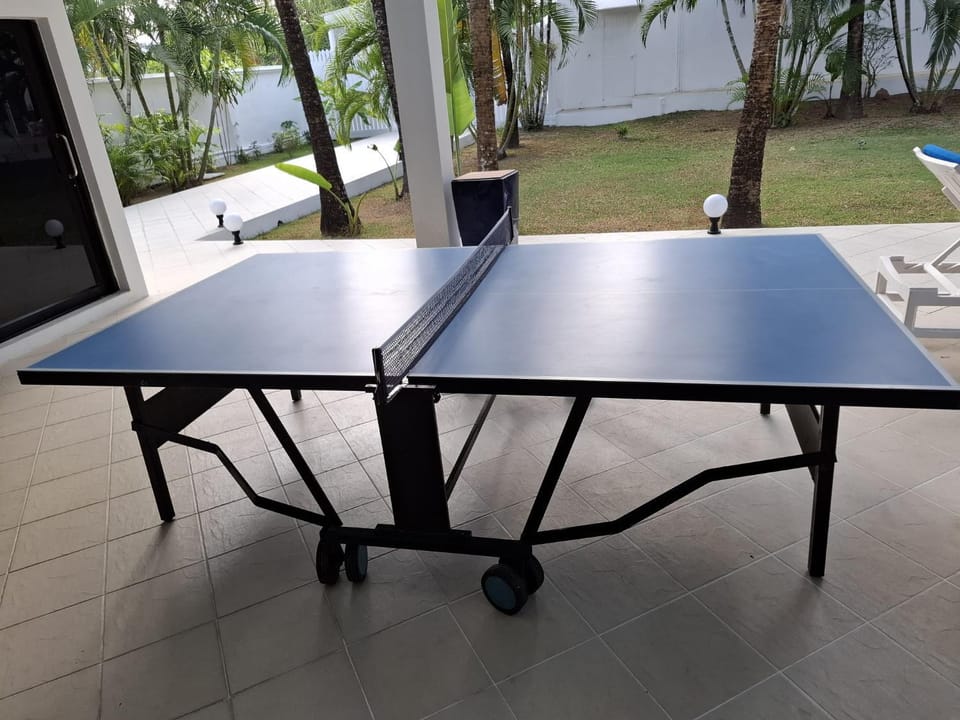 Table tennis