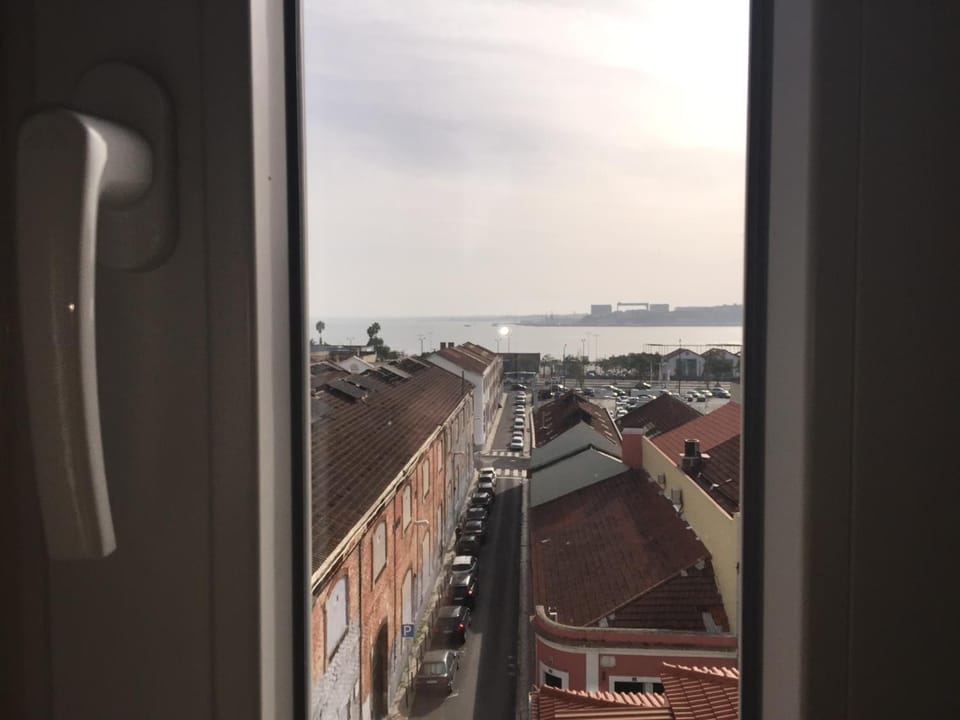 Day, City view, River view