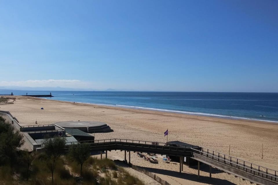 Studio front de mer Hossegor vue ocean plein sud 2 personnes Apartment in Hossegor