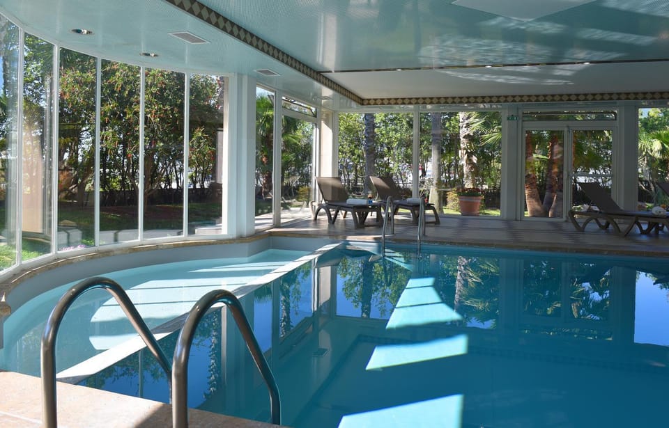 Property building, Swimming pool