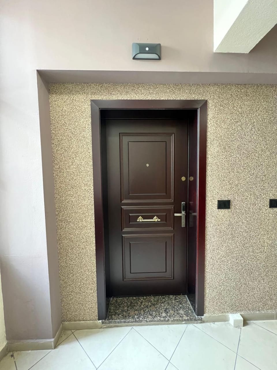 Property building, Facade/entrance