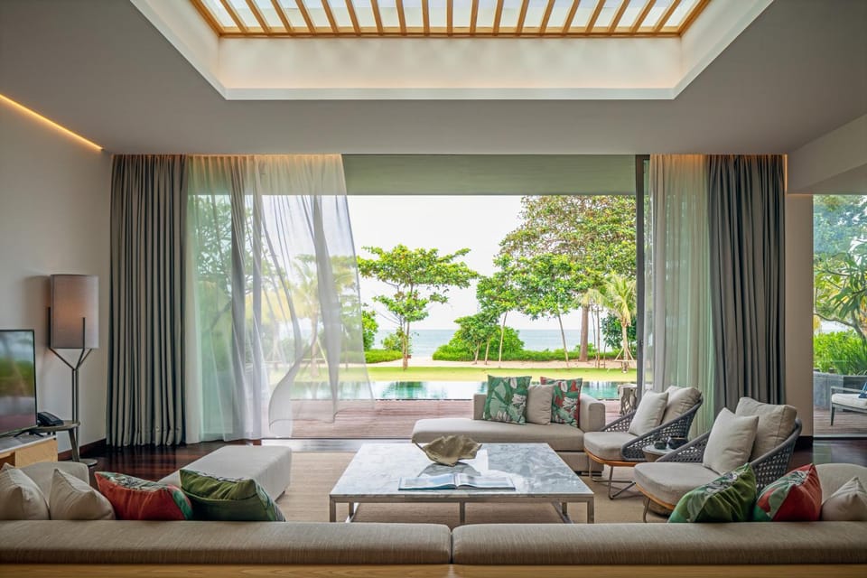 Living room, Sea view
