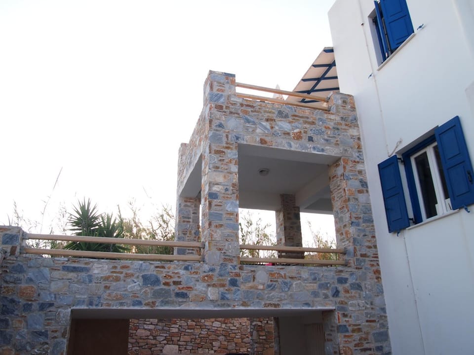 Property building, Balcony/Terrace